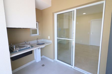 Sala de apartamento à venda com 2 quartos, 58m² em Vila Osasco, Osasco