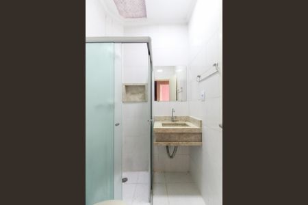 Casa de condomínio à venda com 56m², 2 quartos e 1 vaga Casa de condomínio à venda com 56m², 2 quartos e 1 vagaBanheiro