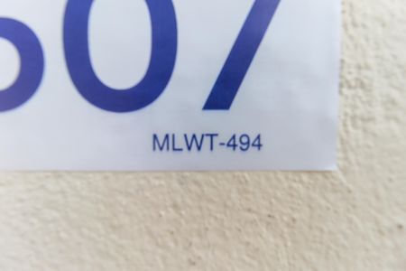 Casa de condomínio à venda com 56m², 2 quartos e 1 vaga Casa de condomínio à venda com 56m², 2 quartos e 1 vagaPlaca