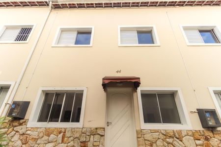 Casa de condomínio à venda com 56m², 2 quartos e 1 vaga Casa de condomínio à venda com 56m², 2 quartos e 1 vagaFachada da Casa