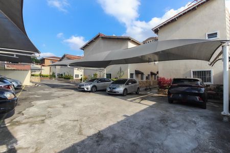 Casa de condomínio à venda com 56m², 2 quartos e 1 vaga Casa de condomínio à venda com 56m², 2 quartos e 1 vagaÁrea Comum