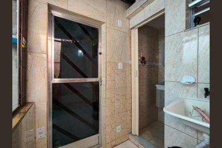 Casa à venda com 60m², 2 quartos e sem vagaÁrea de Serviço
