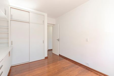 Apartamento à venda com 106m², 3 quartos e 1 vagaQuarto 2
