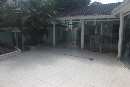 Casa à venda com 636m², 6 quartos e 8 vagasFoto 24