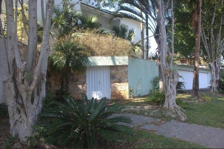 Casa à venda com 636m², 6 quartos e 8 vagasFoto 23