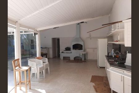 Casa à venda com 636m², 6 quartos e 8 vagasFoto 07