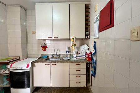 Apartamento à venda com 114m², 2 quartos e sem vagaCozinha