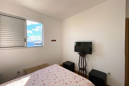 Apartamento à venda com 80m², 3 quartos e 2 vagas Apartamento à venda com 80m², 3 quartos e 2 vagasQuarto 1
