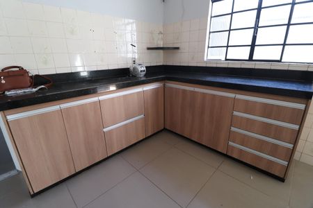 Casa para alugar com 100m², 3 quartos e 1 vagaCozinha