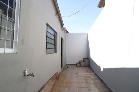 Casa para alugar com 100m², 3 quartos e 1 vagaQuintal