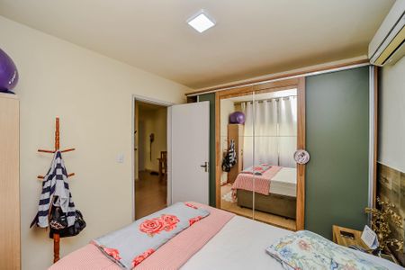 Quarto de apartamento à venda com 1 quarto, 44m² em Vila Ipiranga, Porto Alegre