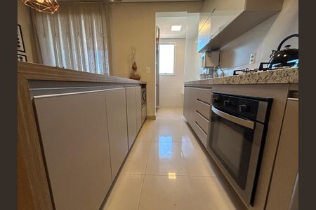 Cozinha de apartamento para alugar com 2 quartos, 63m² em Santa Mônica, Uberlândia