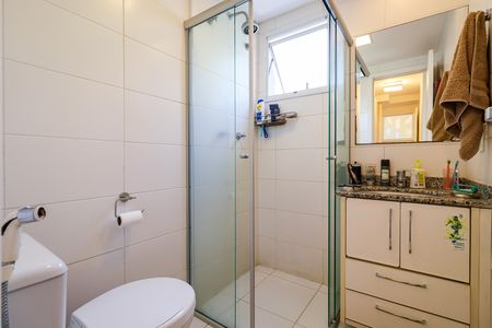 Apartamento à venda com 122m², 3 quartos e 3 vagas Apartamento à venda com 122m², 3 quartos e 3 vagasBanheiro da Suíte 2