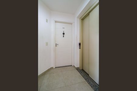 Apartamento à venda com 122m², 3 quartos e 3 vagas Apartamento à venda com 122m², 3 quartos e 3 vagasÁrea de serviço