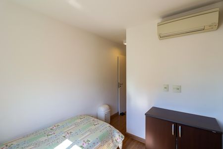 Apartamento à venda com 122m², 3 quartos e 3 vagas Apartamento à venda com 122m², 3 quartos e 3 vagasQuarto