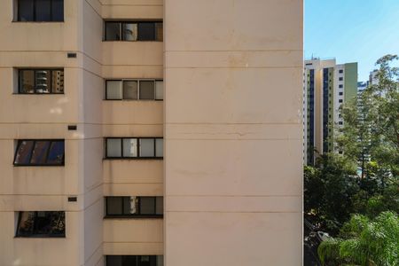 Apartamento à venda com 122m², 3 quartos e 3 vagas Apartamento à venda com 122m², 3 quartos e 3 vagasVista da Suíte 2