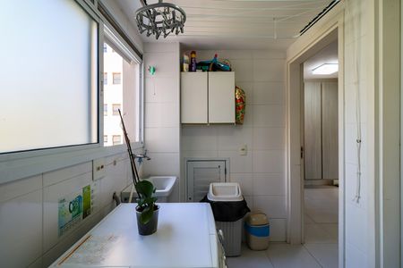 Apartamento à venda com 122m², 3 quartos e 3 vagas Apartamento à venda com 122m², 3 quartos e 3 vagasÁrea de serviço
