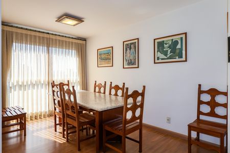 Apartamento à venda com 122m², 3 quartos e 3 vagas Apartamento à venda com 122m², 3 quartos e 3 vagasSala de jantar