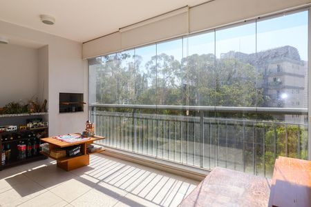 Apartamento à venda com 122m², 3 quartos e 3 vagas Apartamento à venda com 122m², 3 quartos e 3 vagasVaranda da Sala