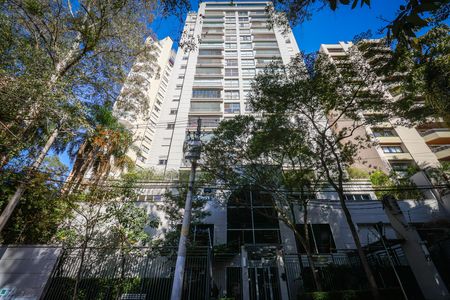 Apartamento à venda com 122m², 3 quartos e 3 vagas Apartamento à venda com 122m², 3 quartos e 3 vagasFachada