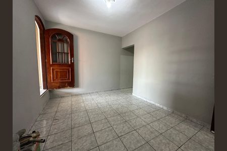 Casa para alugar com 120m², 3 quartos e 2 vagasSala