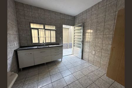 Casa para alugar com 120m², 3 quartos e 2 vagasCozinha