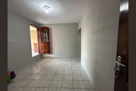 Casa para alugar com 120m², 3 quartos e 2 vagasSala
