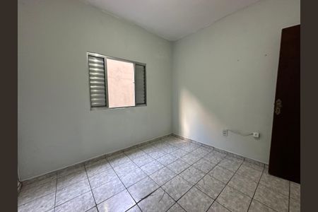 Casa para alugar com 120m², 3 quartos e 2 vagasQuarto 2