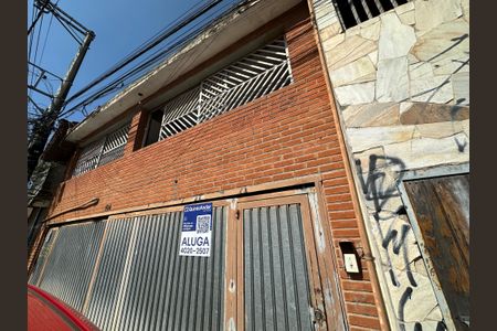 Casa para alugar com 120m², 3 quartos e 2 vagasFachada