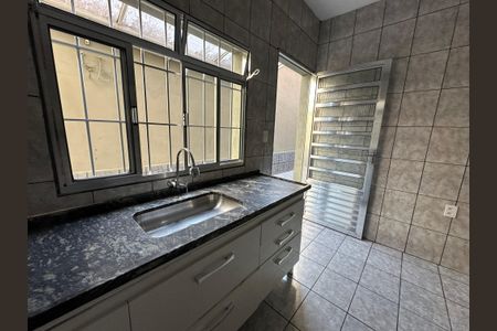 Casa para alugar com 120m², 3 quartos e 2 vagasCozinha