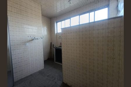 Apartamento para alugar com 360m², 2 quartos e sem vagaCozinha e Área de Serviço
