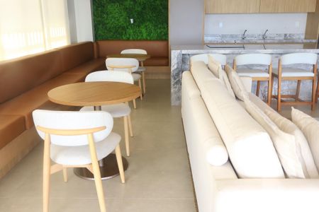 Apartamento para alugar com 62m², 2 quartos e 2 vagas Apartamento para alugar com 62m², 2 quartos e 2 vagasÁrea comum - Piscina