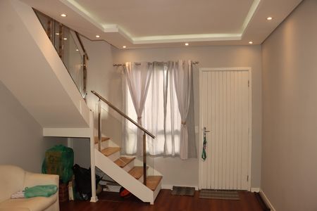 Casa de Condomínio para alugar com 2 quartos, 70m² em Aguassai, Cotia