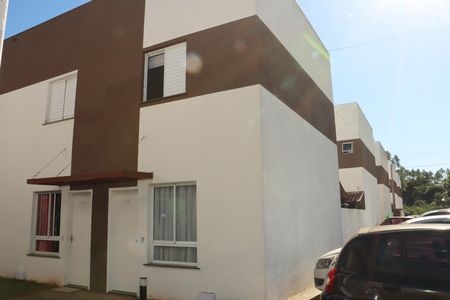 Casa de Condomínio para alugar com 2 quartos, 70m² em Aguassai, Cotia