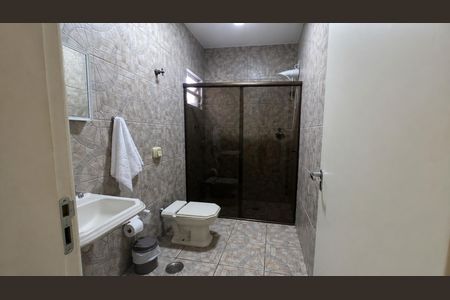 Casa à venda com 127m², 2 quartos e 2 vagasBanheiro 2
