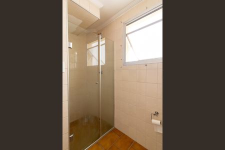 Banheiro de apartamento para alugar com 1 quarto, 38m² em Vila Itapura, Campinas
