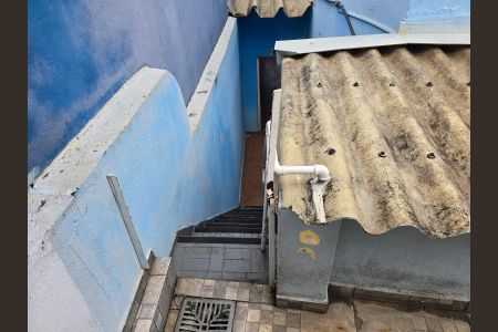 Casa para alugar com 100m², 3 quartos e 3 vagas Casa para alugar com 100m², 3 quartos e 3 vagasVaranda escada acesso a garagem