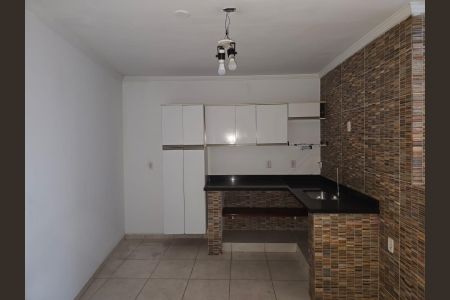 Casa para alugar com 100m², 3 quartos e 3 vagas Casa para alugar com 100m², 3 quartos e 3 vagasCozinha