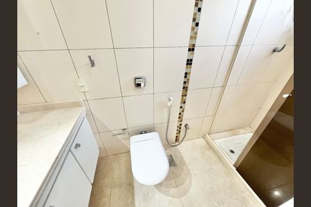 Apartamento para alugar com 119m², 3 quartos e 2 vagas Apartamento para alugar com 119m², 3 quartos e 2 vagasBanheiro da Suíte