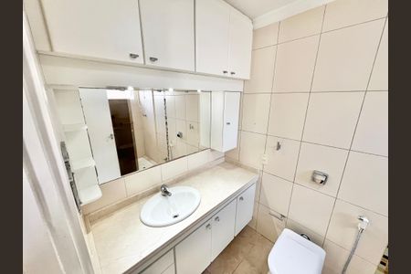 Apartamento para alugar com 119m², 3 quartos e 2 vagas Apartamento para alugar com 119m², 3 quartos e 2 vagasBanheiro da Suíte