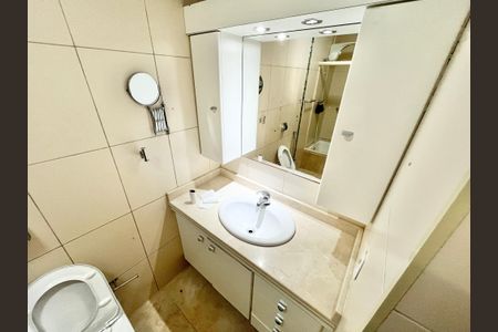 Apartamento para alugar com 119m², 3 quartos e 2 vagas Apartamento para alugar com 119m², 3 quartos e 2 vagasBanheiro