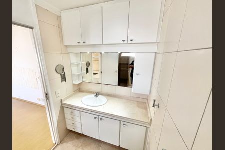 Apartamento para alugar com 119m², 3 quartos e 2 vagas Apartamento para alugar com 119m², 3 quartos e 2 vagasBanheiro da Suíte
