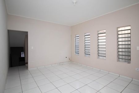 Casa para alugar com 200m², 3 quartos e 3 vagasSala