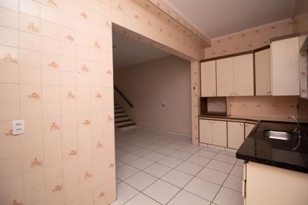 Casa para alugar com 200m², 3 quartos e 3 vagasCozinha - Armários