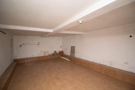 Casa para alugar com 200m², 3 quartos e 3 vagasÁrea comum - Porão