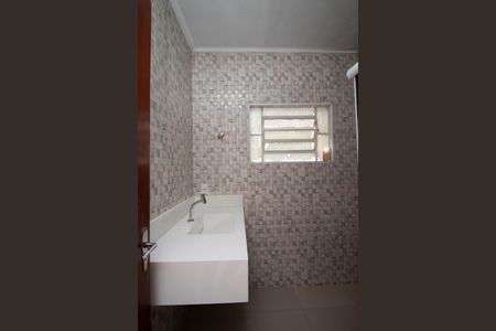 Casa para alugar com 200m², 3 quartos e 3 vagasBanheiro 2