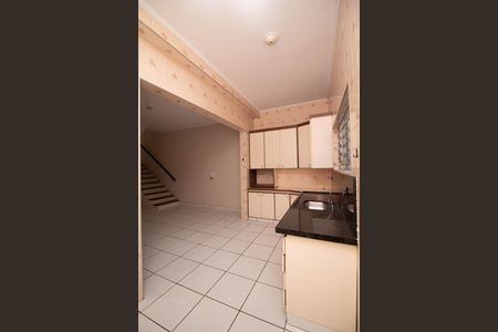 Casa para alugar com 200m², 3 quartos e 3 vagasCozinha - Armários
