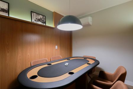 Apartamento à venda com 55m², 2 quartos e 1 vaga Apartamento à venda com 55m², 2 quartos e 1 vagaÁrea comum - Salão de poker