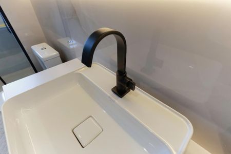 Apartamento à venda com 55m², 2 quartos e 1 vaga Apartamento à venda com 55m², 2 quartos e 1 vagaBanheiro da suíte