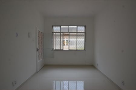 Sala de casa para alugar com 3 quartos, 90m² em Cascadura, Rio de Janeiro